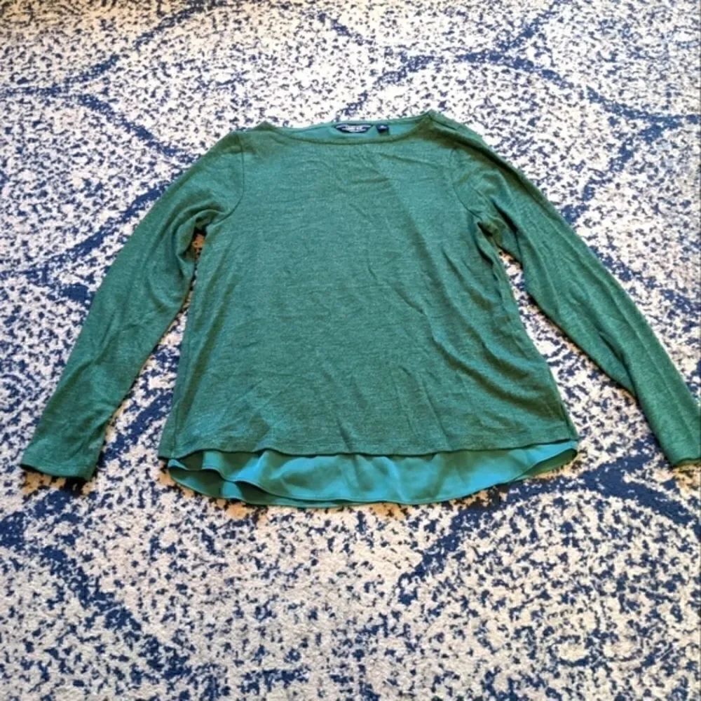 Lands' End green split back top